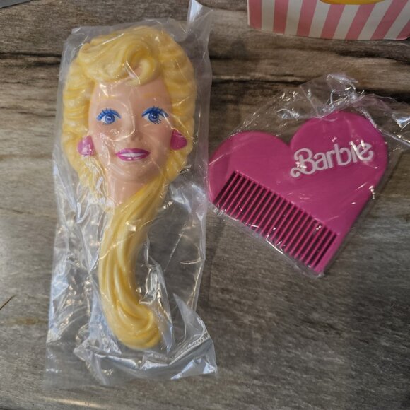 Rare Vintage Avon Barbie Doll Brush And Comb Set Never Opened - Picture 9 of 15